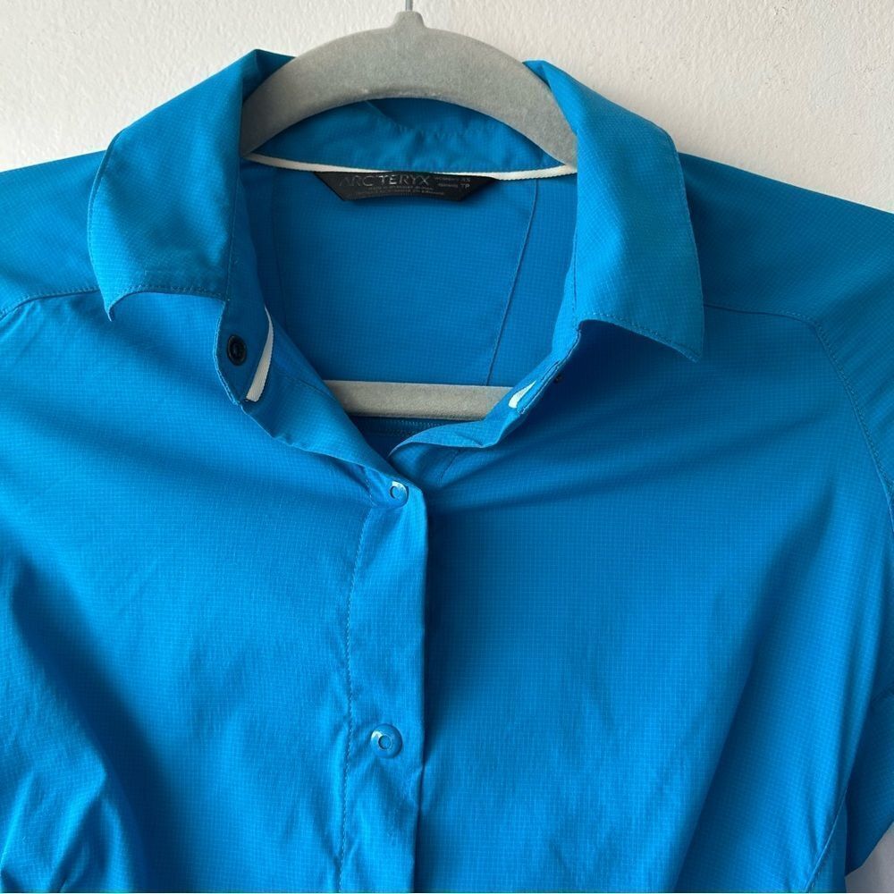 Arc’teryx Fernie Short Sleeve Shirt in blue - Picture 3 of 12